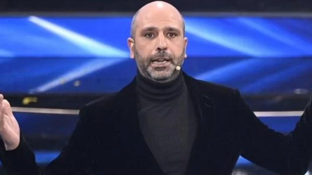 checco zalone critiche monologo sanremo 2022