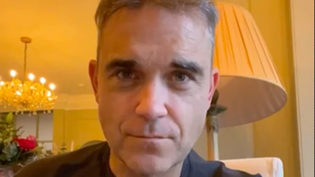 Robbie Williams ha venduto tutte le sue case: la confessione del cantante