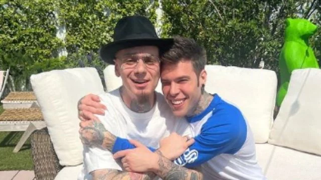 fedez j-ax pace