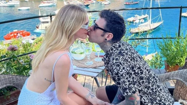 Fedez replica in maniera perfetta a un hater che menziona Chiara Ferragni