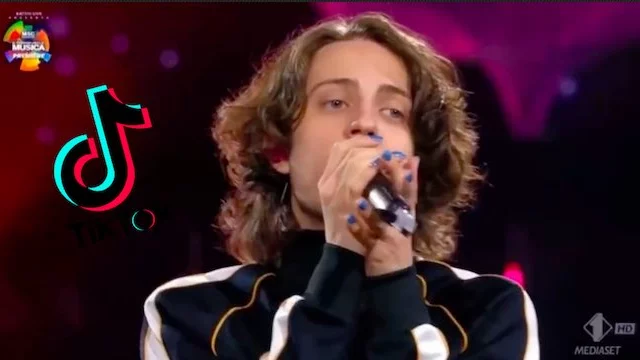 Sangiovanni, un tiktoker è stato scambiato per il cantante di Amici 20