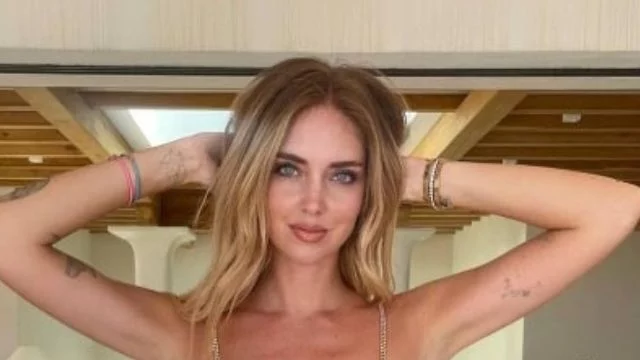 chiara ferragni trikini costo