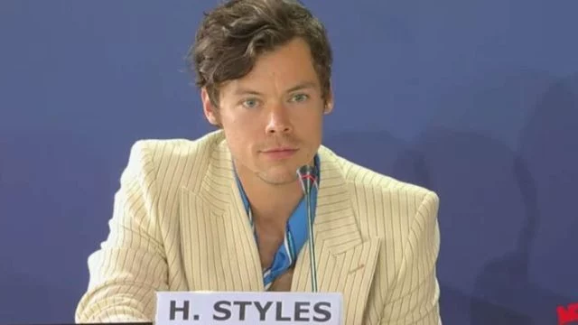 harry styles bacia nick kroll venezia 79