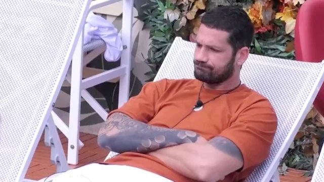 Luca Salatino in crisi vuole lasciare la casa del GF Vip 7