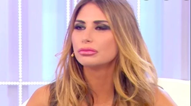 Sarah Altobello tra i vipponi del GF Vip 7