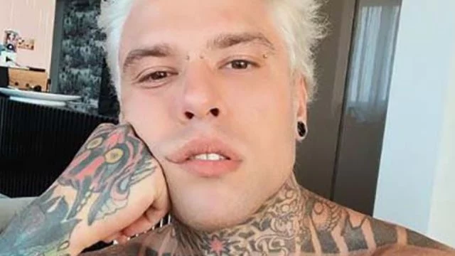 fedez senza tatuaggi