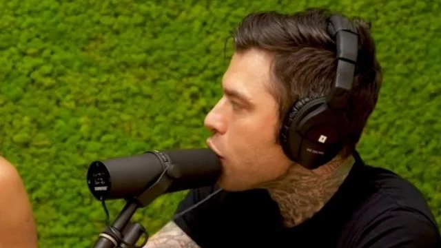 fedez torna social polemiche orlandi