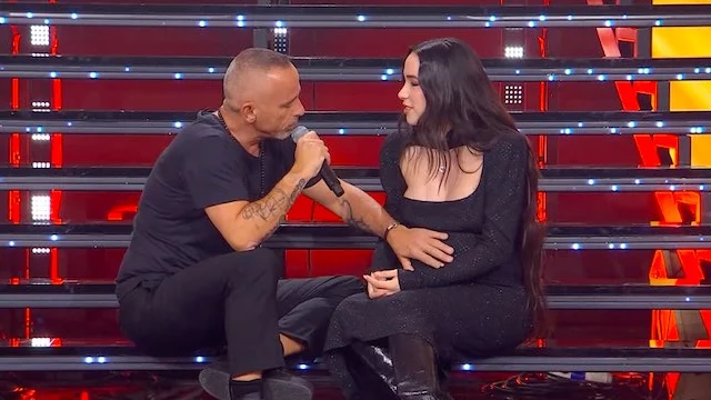 Aurora Ramazzotti, come ha reagito il padre Eros alla gravidanza