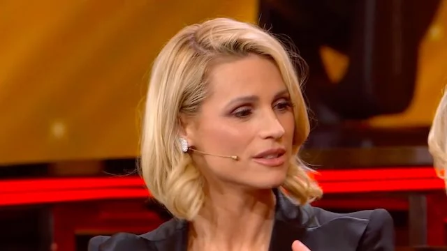 Michelle Hunziker, la Follesa la mette alle strette sul gossip con l'ex