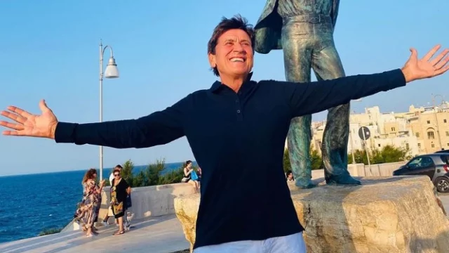 Gianni Morandi, quanto misurano le sue mani?