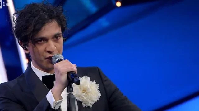 tananai fiori sanremo 2023 significato