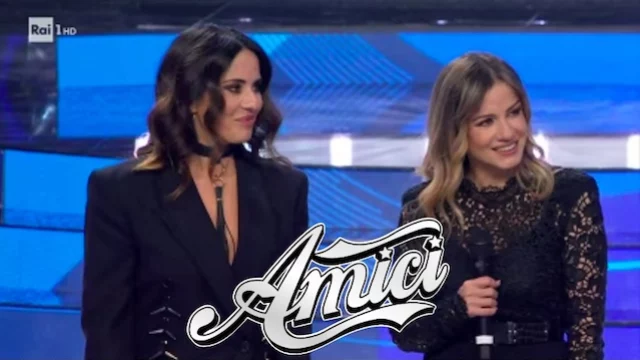 Paola e Chiara, reunion grazie a un ex allievo di Amici- il retroscena