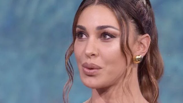 belen rodriguez sparisce social madre difende