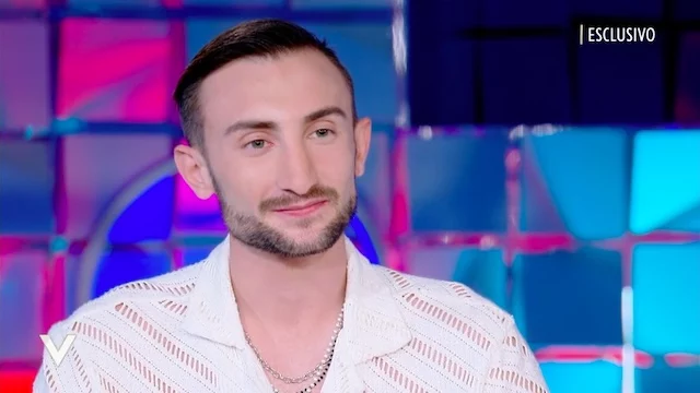 Ramon di Amici 22 ricorda a Verissimo la scomparsa di sua madre