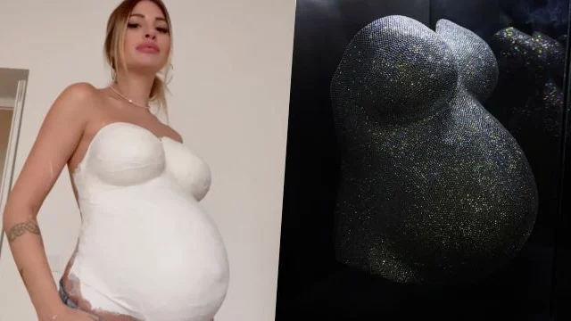 Chiara Nasti mostra il calco in gesso del suo pancione ricoperto di Swarovski