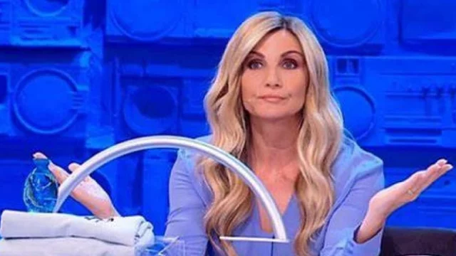 Lorella Cuccarini lascia Amici? Offerte allettanti dalla Rai