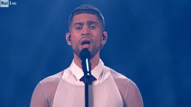 Mahmood canta 