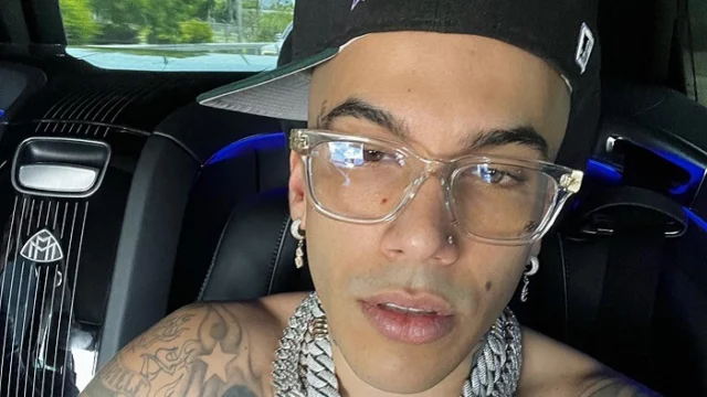 Sfera Ebbasta, Instagram rimuove il video del parto e lui sbotta