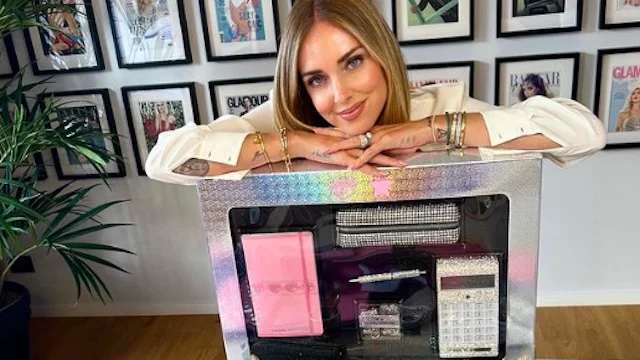 Chiara Ferragni, presentata la collezione scuola: accessori e prezzi