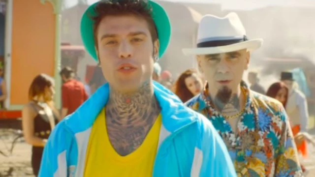 J-Ax spiega perché, secondo lui, Fedez litiga con gli amici