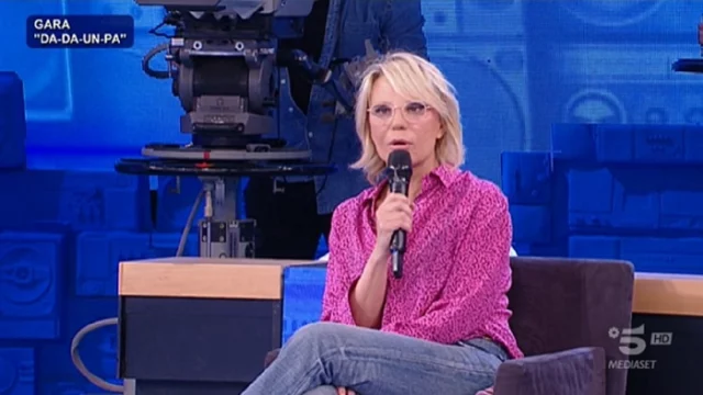 Maria De Filippi come non l'avete mai vista: la foto in vacanza al mare