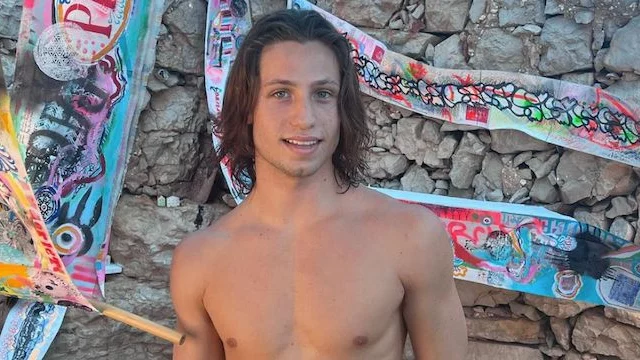 Chi è Dustin Taylor di Amici 23? Età e Instagram