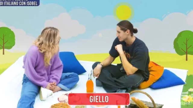Amici 23, Isobel dà lezioni di italiano a Dustin - VIDEO