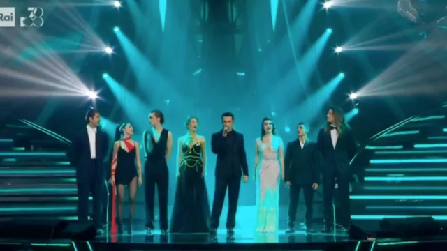 Sanremo 2024, il cast di Mare Fuori canta la sigla della serie