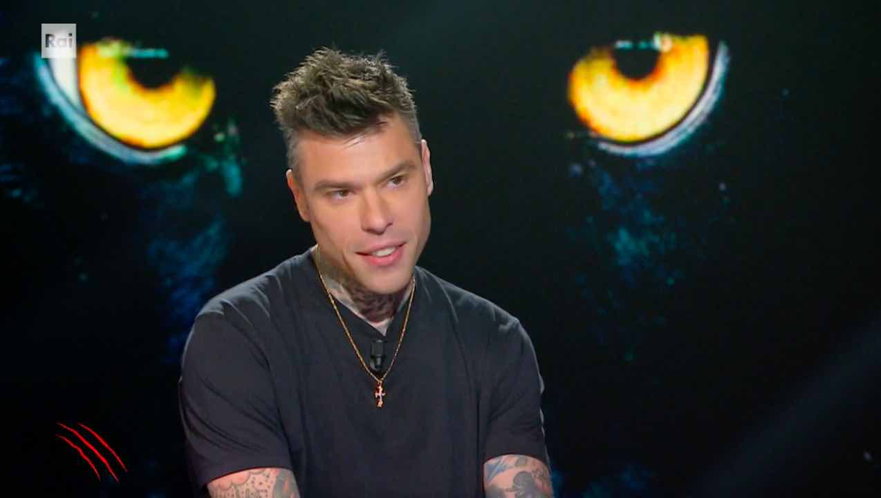 Fedez risponde alle voci sulla sua presunta omosessualità