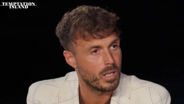 Temptation Island, Alex avvistato con una misteriosa ragazza