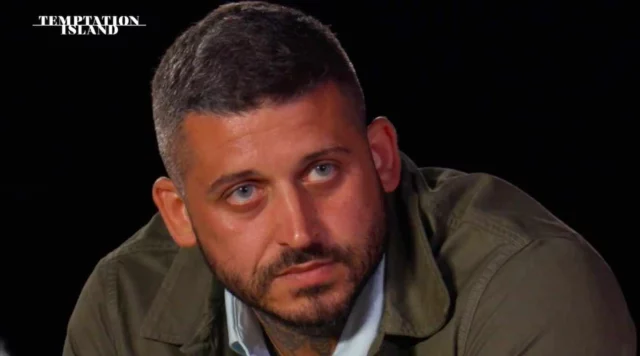 Temptation Island, Matteo si confessa durante il falÃ²: "Ho subito bullismo, mi picchiavano"