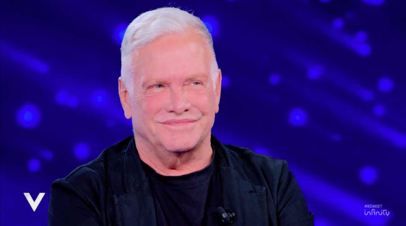 Garrison cerca fidanzato in diretta TV e lancia un appello: “Mai più sotto i 40 anni”