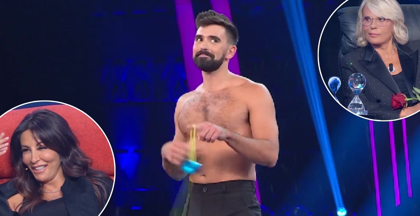 Tu si que vales, un concorrente rimane nudo sul palco (VIDEO)