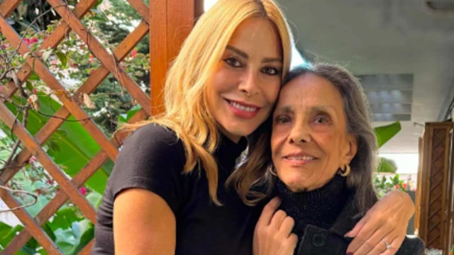 Stefania Orlando festeggia il 90esimo compleanno della sua mamma