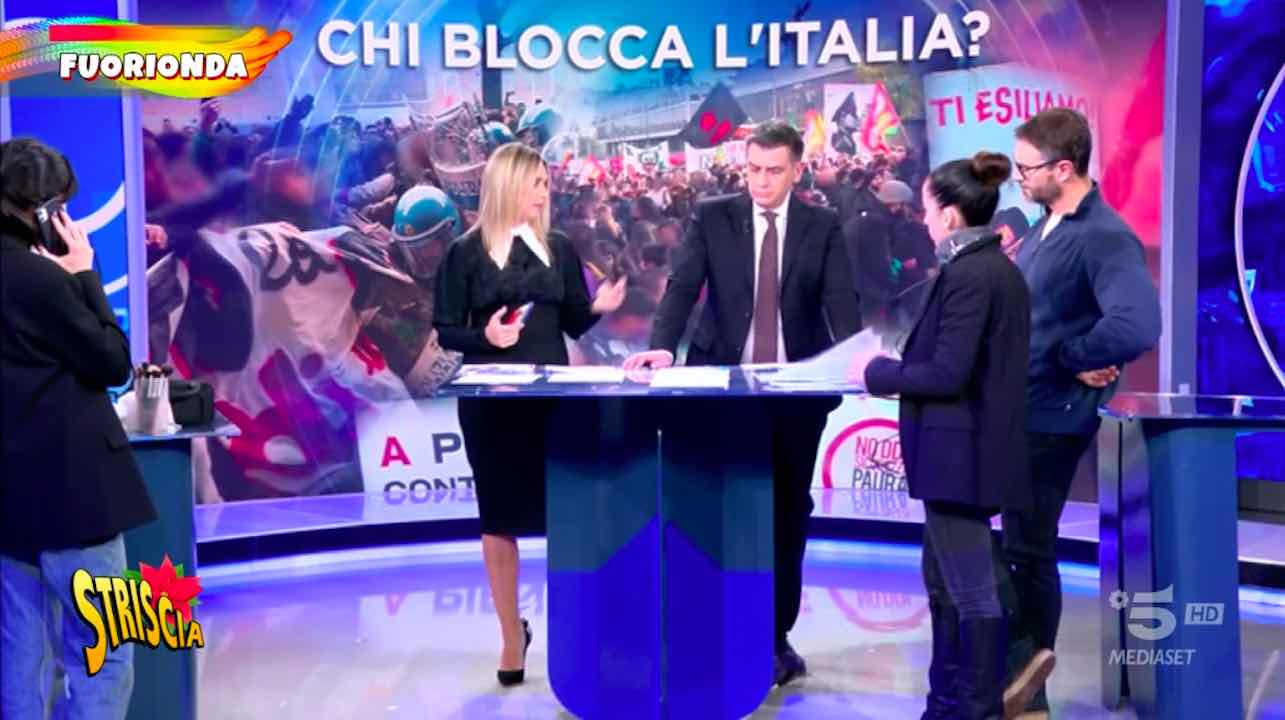 Lite tra Roberto Poletti e Francesca Barra a 4 Di Sera, il fuori onda a Striscia