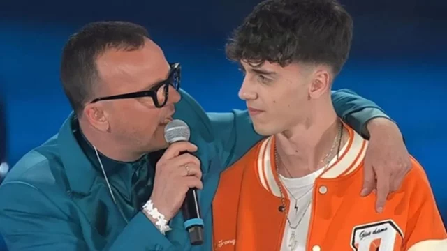 Gigi D'Alessio sopravvissuto allo tsunami del 2004 con il figlio LDA