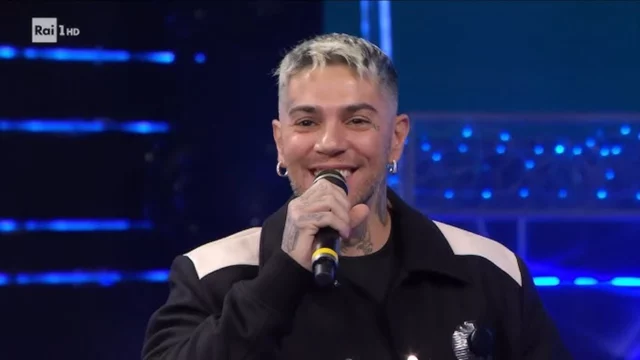 Emis Killa pubblica Demoni, il brano che avrebbe presentato a Sanremo (VIDEO)