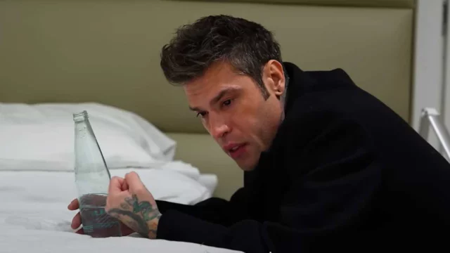 Fedez voleva davvero abbandonare Sanremo 2025, spuntano degli audio e una chat