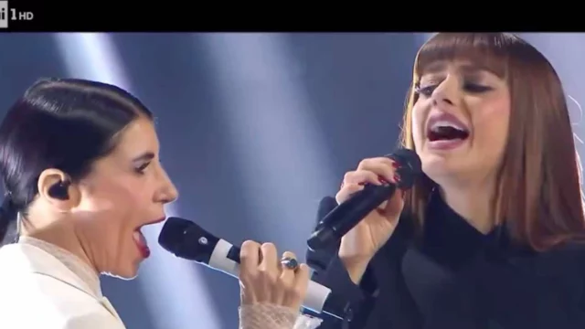 Giorgia e Annalisa da standing ovation, incantano l'Ariston con Skyfall (VIDEO)