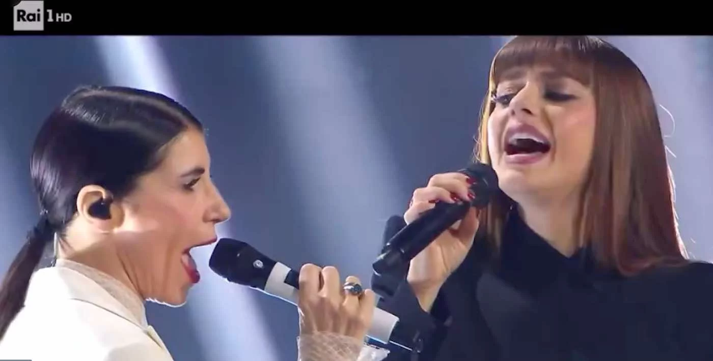 Giorgia e Annalisa ci insegnano cosa significa saper cantare, il duetto di fuoco su Skyfall (VIDEO)