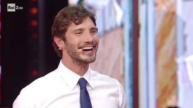 Stefano De Martino promosso su Rai 1 con l'ultima puntata di Stasera Tutto è Possibile