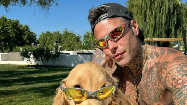 Fedez, nuovo tatuaggio prima di Sanremo 2025: cosa significa