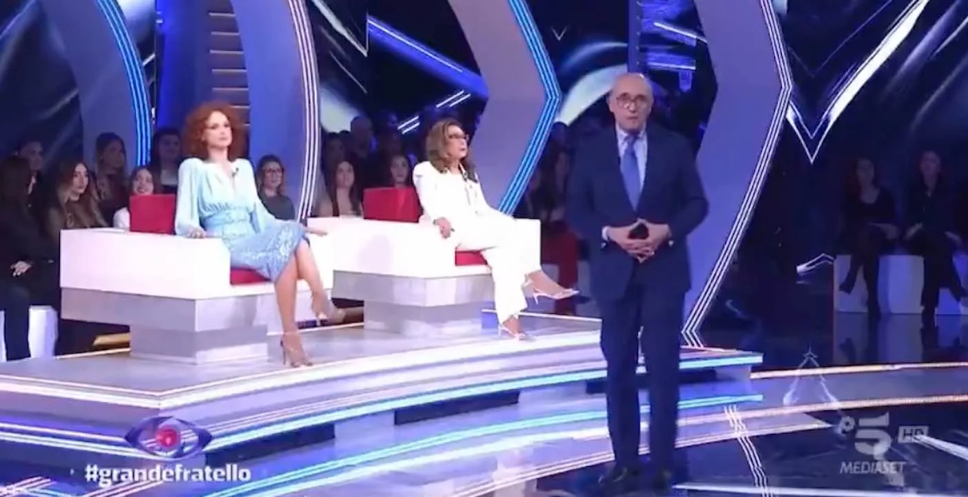 Alfonso Signorini lancia una frecciata in diretta a Beatrice Luzzi